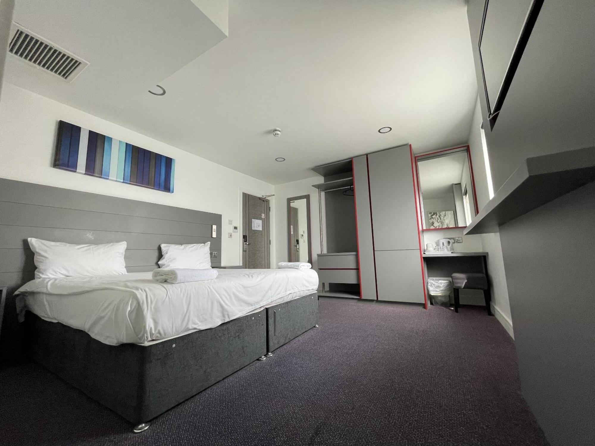 Ilford Hotel Goodmayes Rom bilde
