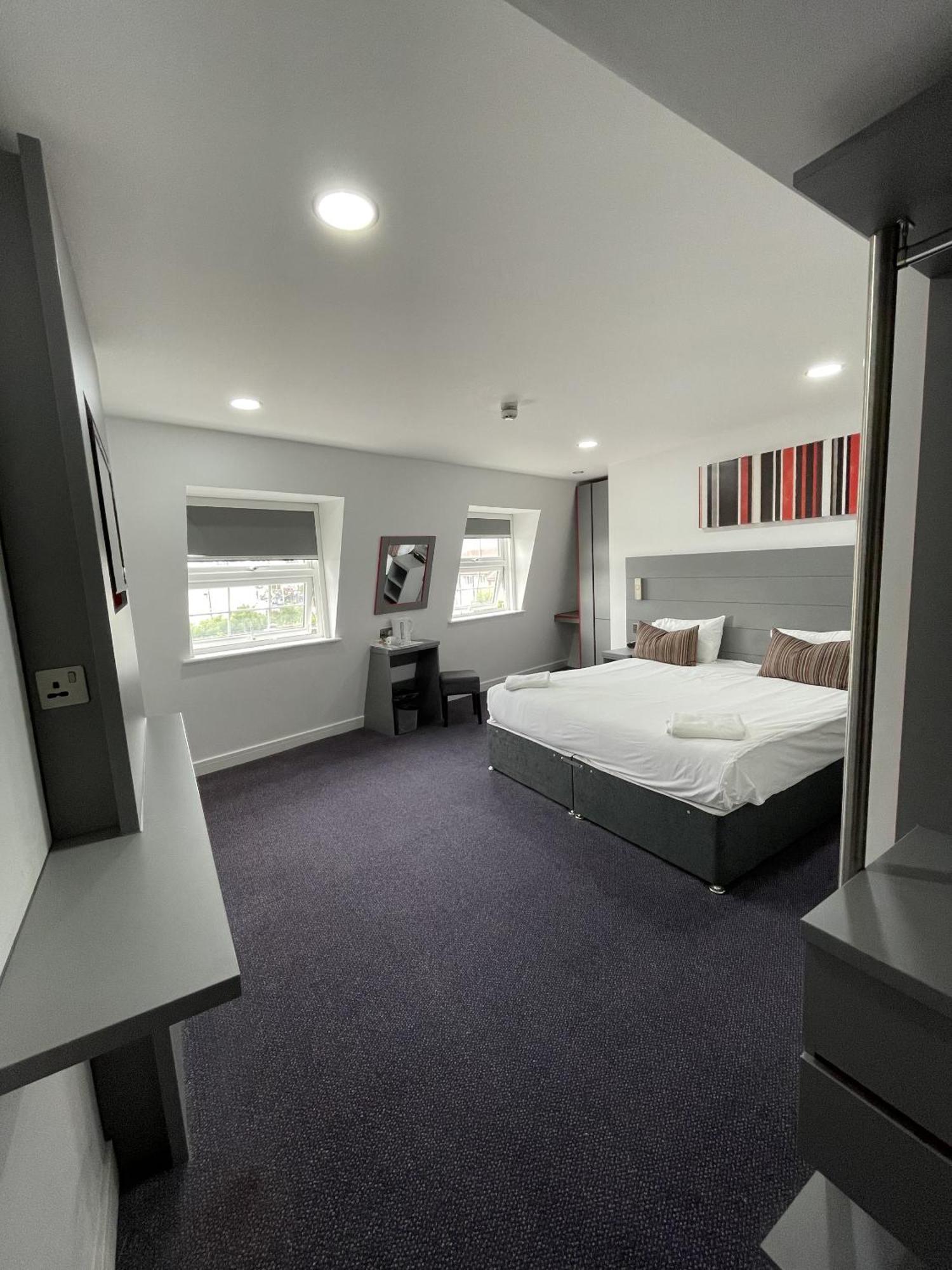 Ilford Hotel Goodmayes Eksteriør bilde