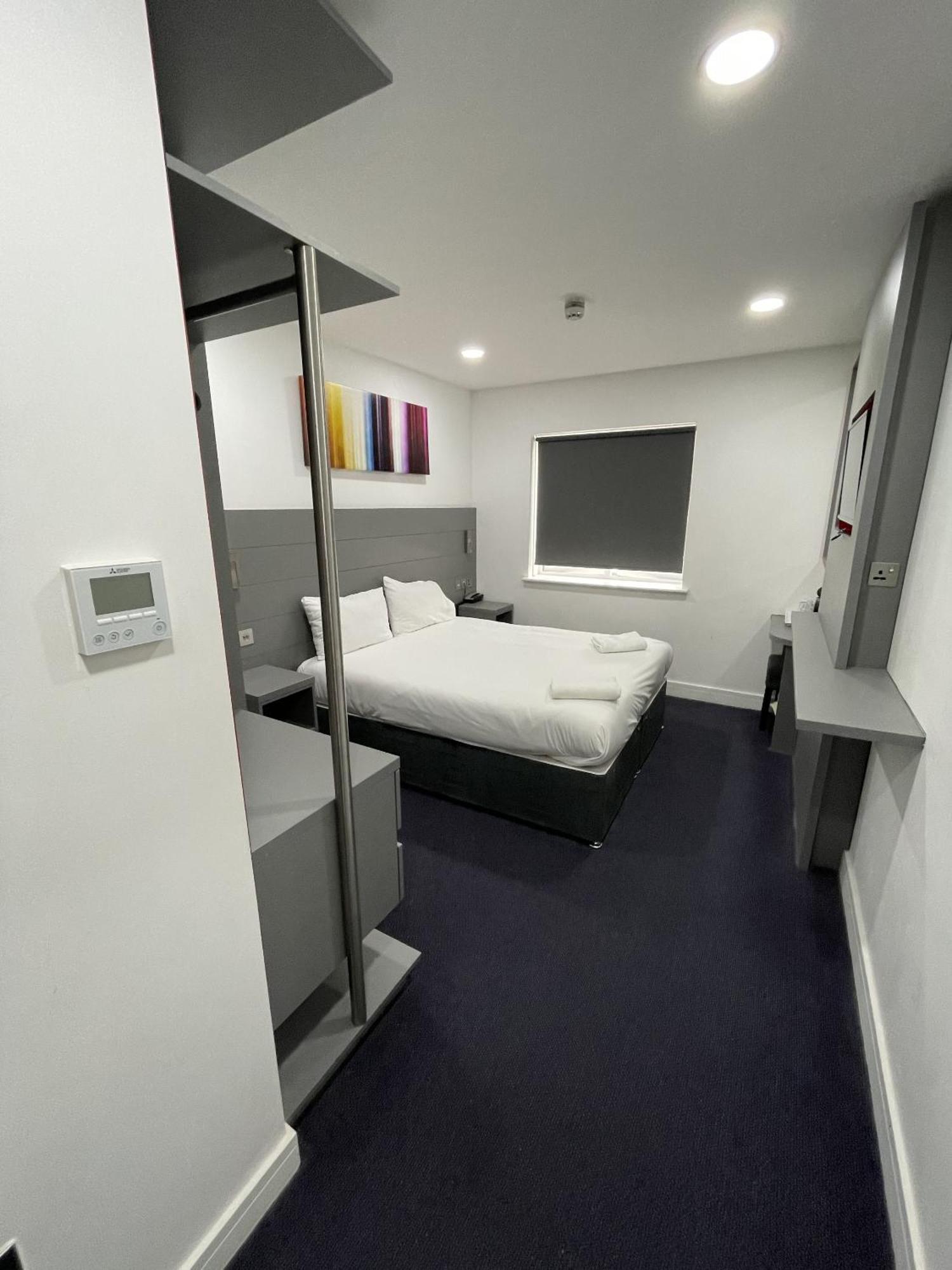Ilford Hotel Goodmayes Eksteriør bilde