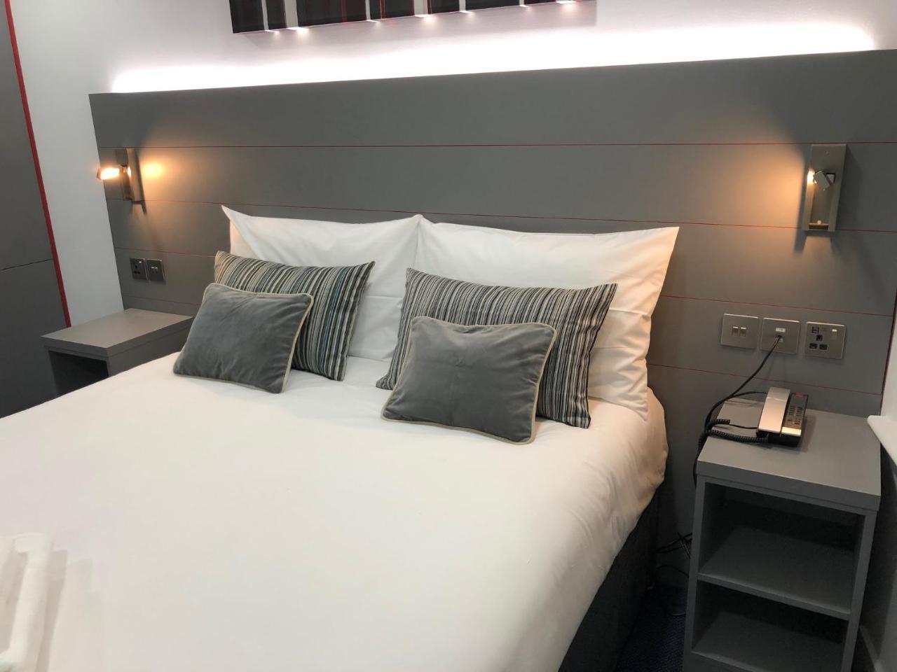 Ilford Hotel Goodmayes Eksteriør bilde